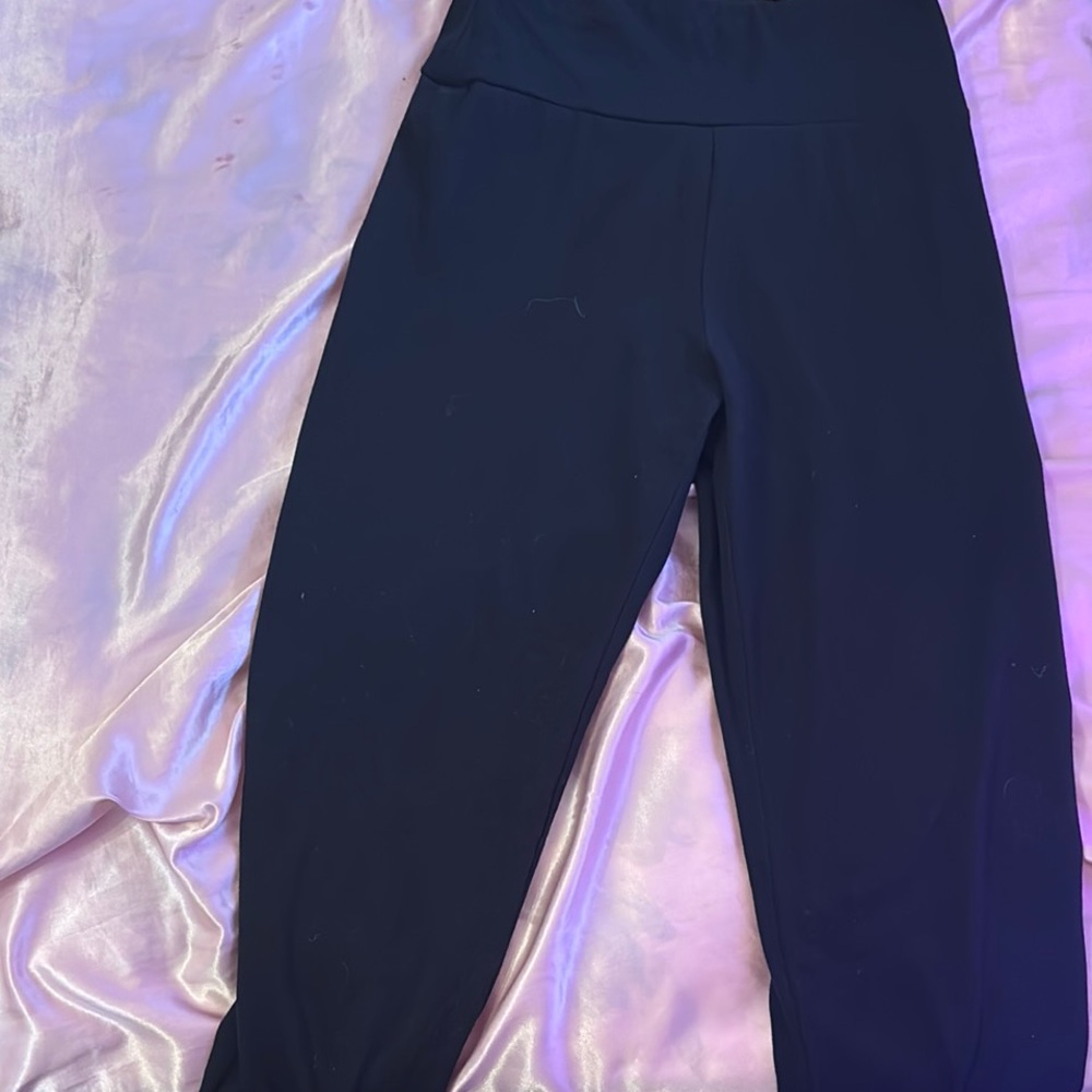 Black High-Waisted leggings
